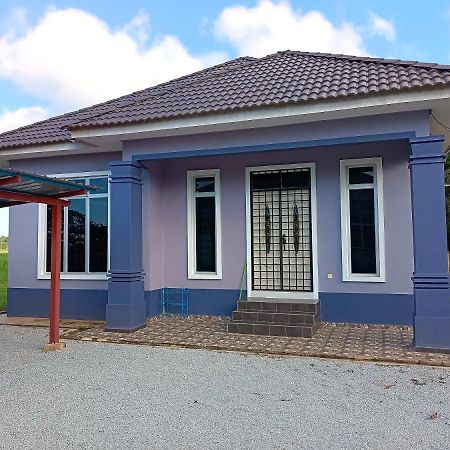 Ummi'S Homestay Kuala Besut Kampong Baru 외부 사진