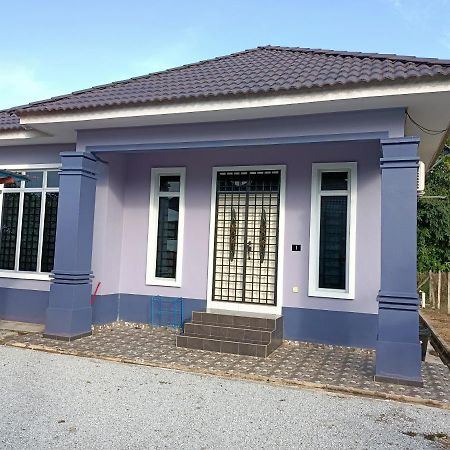 Ummi'S Homestay Kuala Besut Kampong Baru 외부 사진