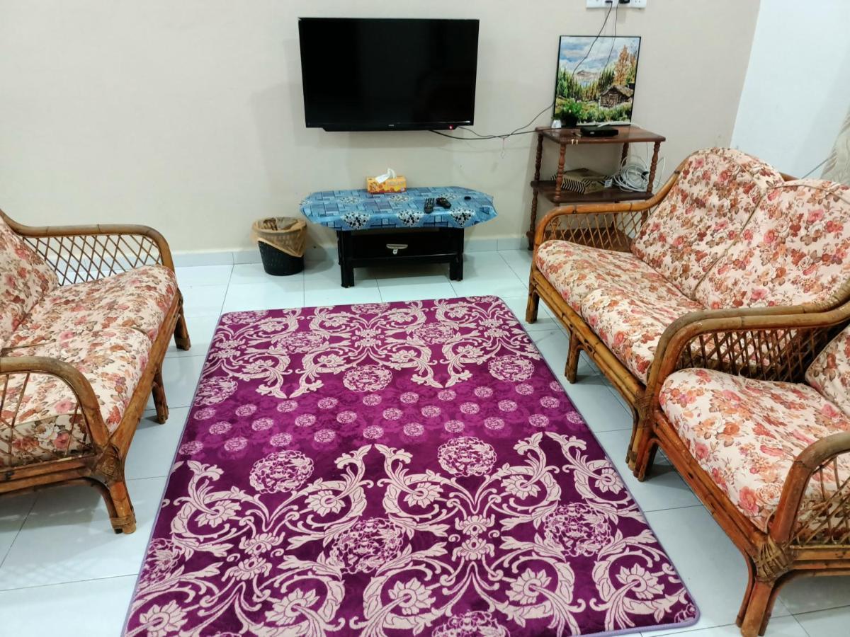 Ummi'S Homestay Kuala Besut Kampong Baru 외부 사진