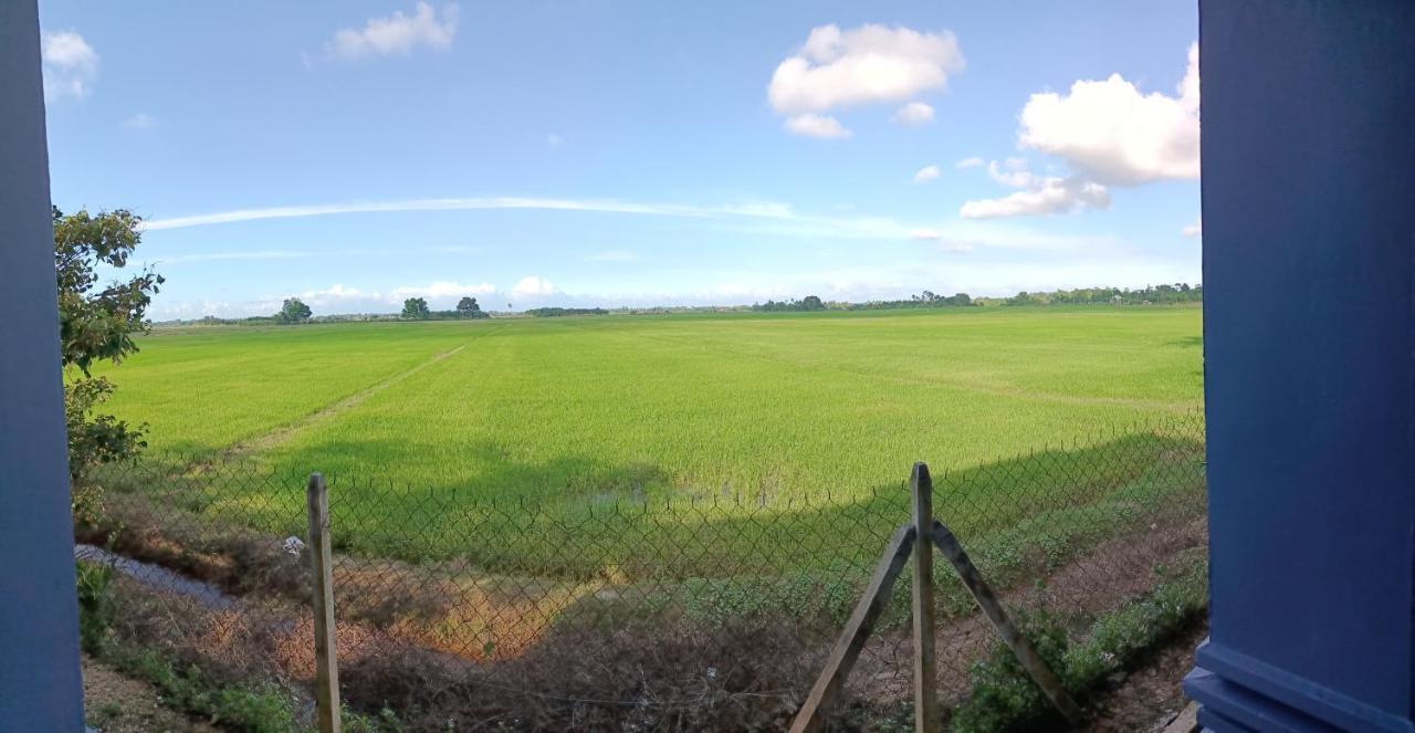 Ummi'S Homestay Kuala Besut Kampong Baru 외부 사진