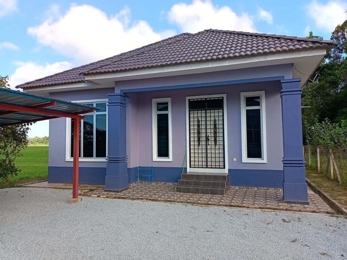 Ummi'S Homestay Kuala Besut Kampong Baru 외부 사진