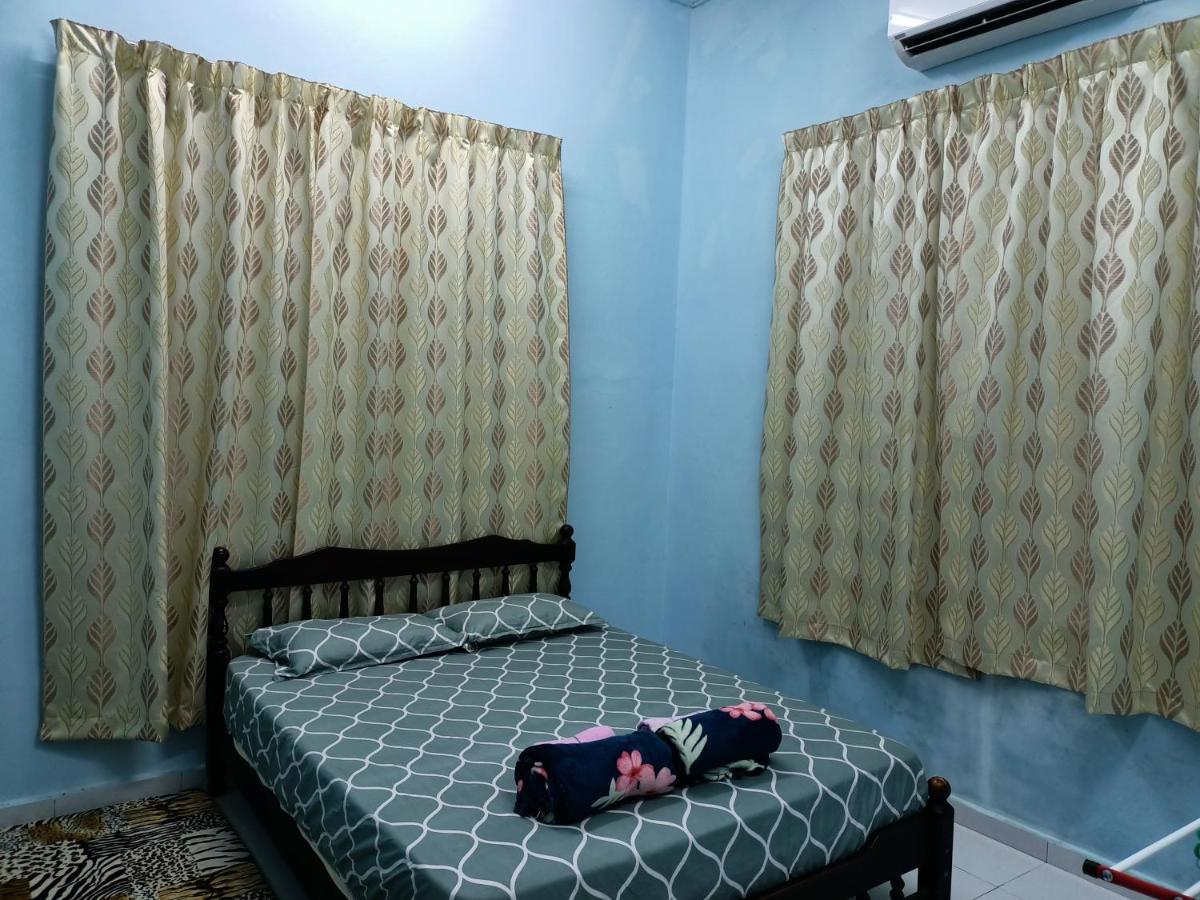 Ummi'S Homestay Kuala Besut Kampong Baru 외부 사진