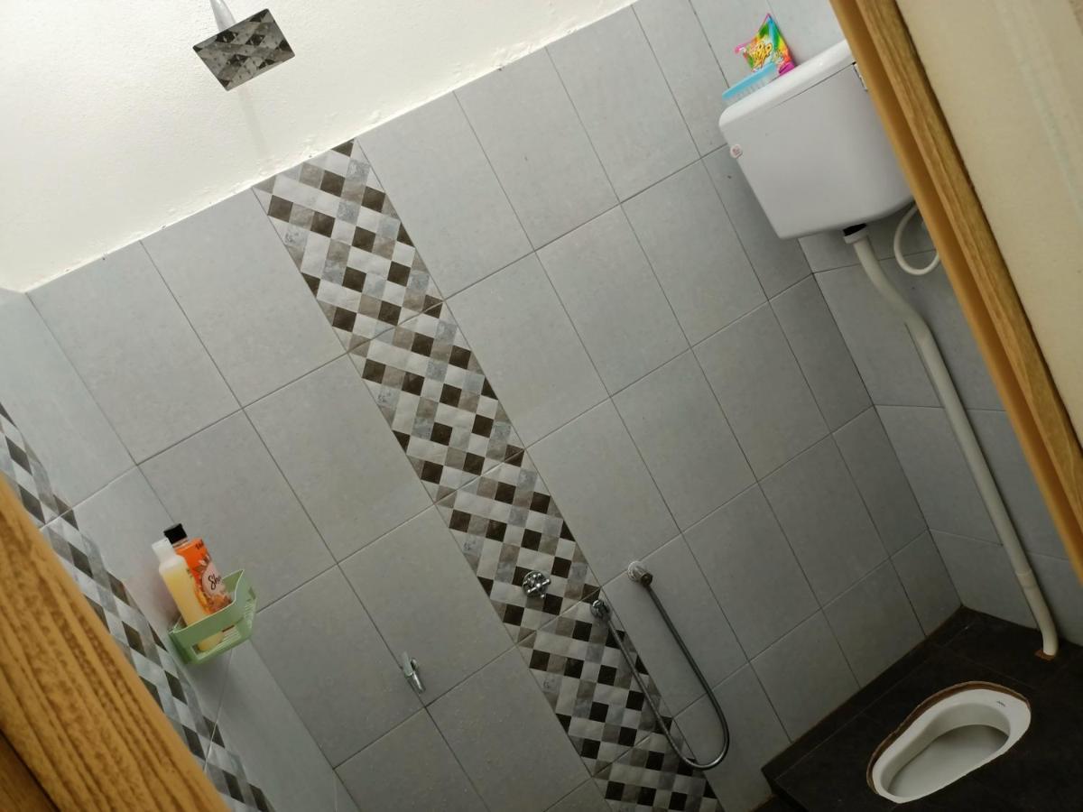 Ummi'S Homestay Kuala Besut Kampong Baru 외부 사진