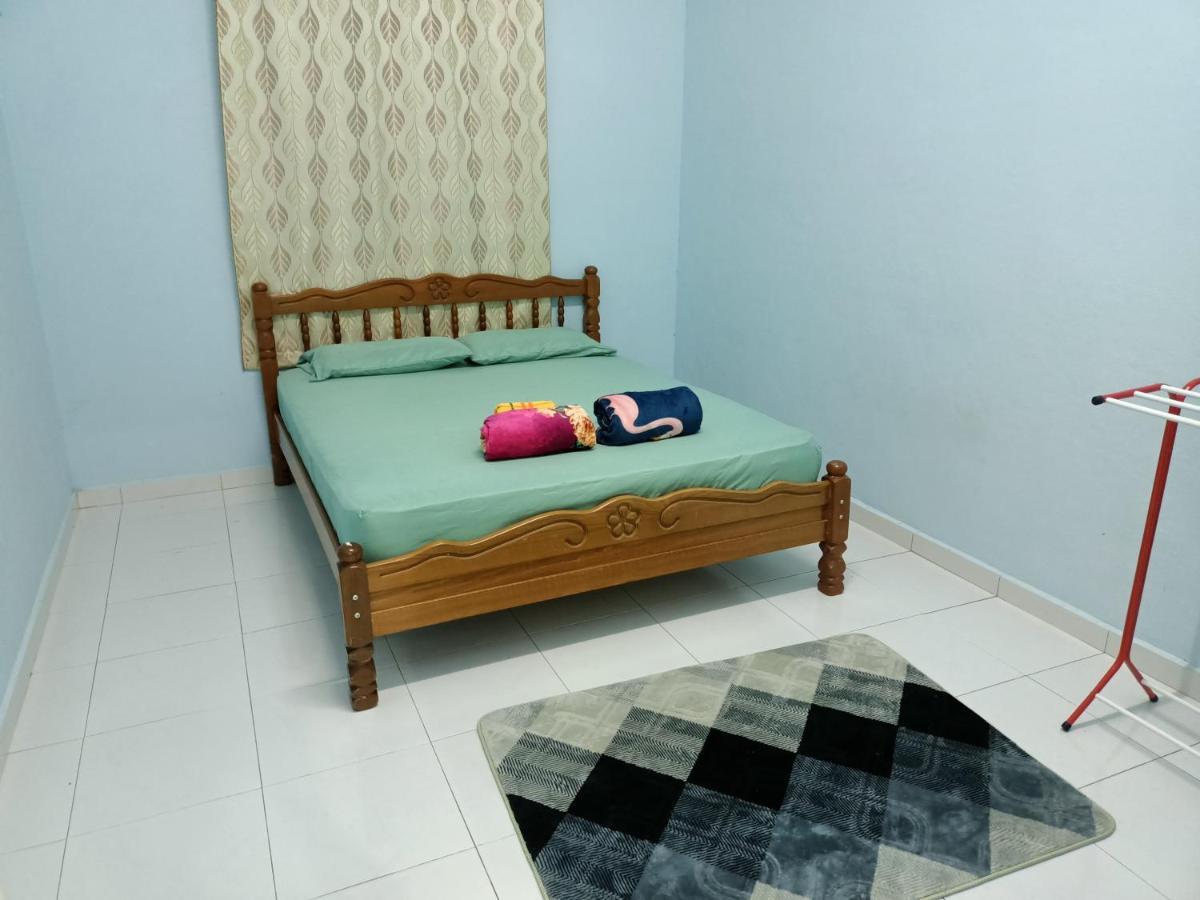 Ummi'S Homestay Kuala Besut Kampong Baru 외부 사진