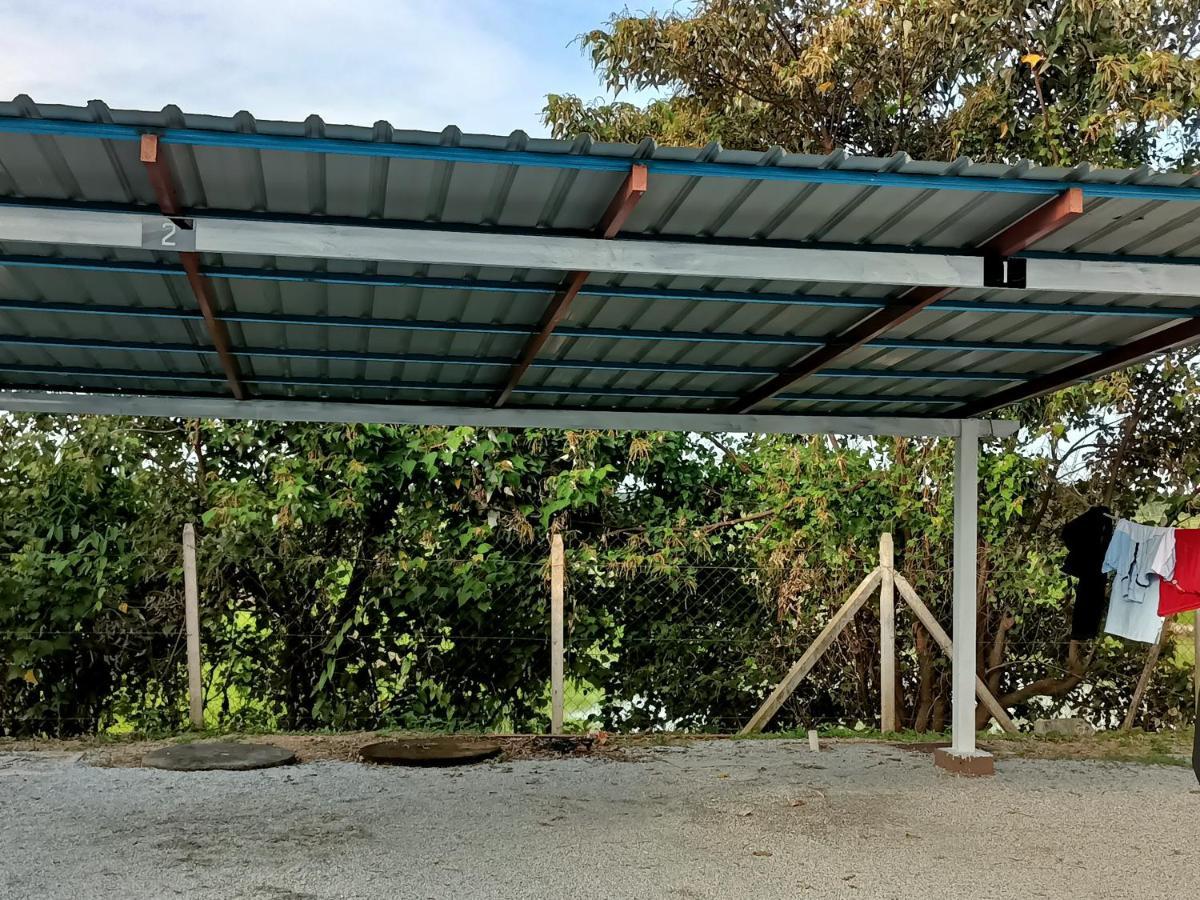 Ummi'S Homestay Kuala Besut Kampong Baru 외부 사진
